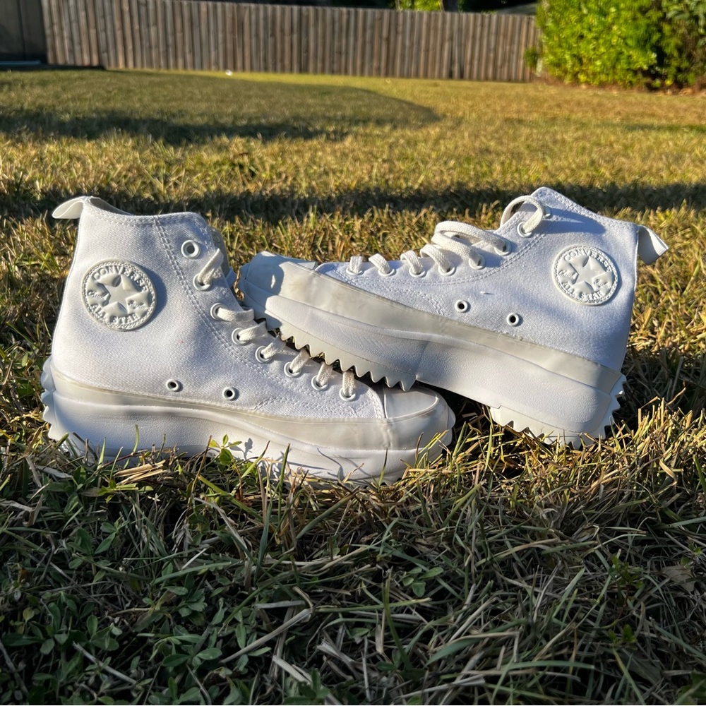 Converse Women's High-Top Sneakers White
All Star Chuck Taylor Run Star Hike Hi